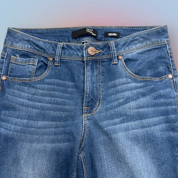 1822 DENIM Women’s 8 ADRIANNA Blue Jeans - Picture 1 of 4